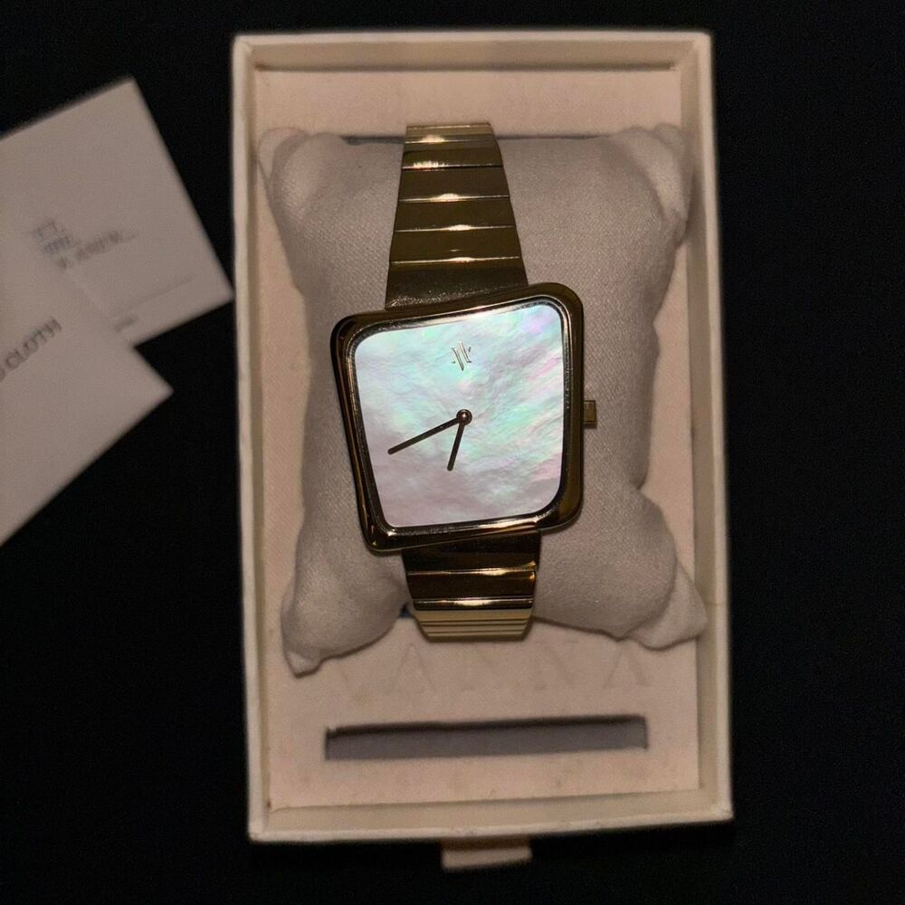 Vanna Nebula Pearl 23k gold plated watch with mother of pearl dial